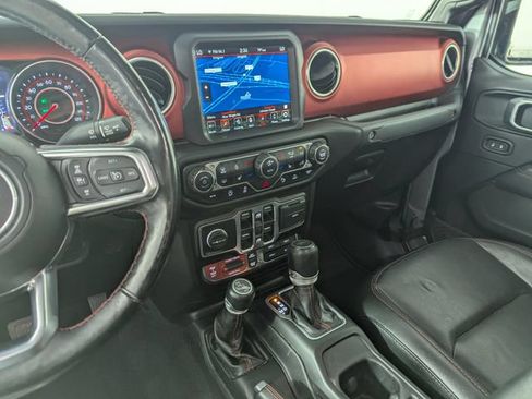 Used 2020 Jeep Gladiator Rubicon w/ Dual Top Group AWD/4WD image 14