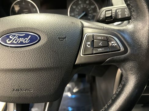 Used 2019 Ford EcoSport SE w/ SE Convenience Package image 13