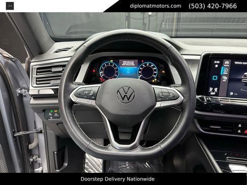 Used 2024 Volkswagen Atlas Cross Sport SE image 22