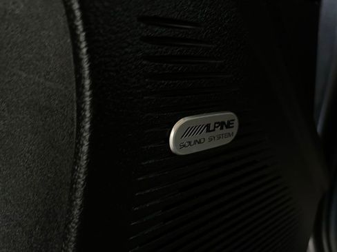 Used 2023 Dodge Challenger SXT RWD image 21