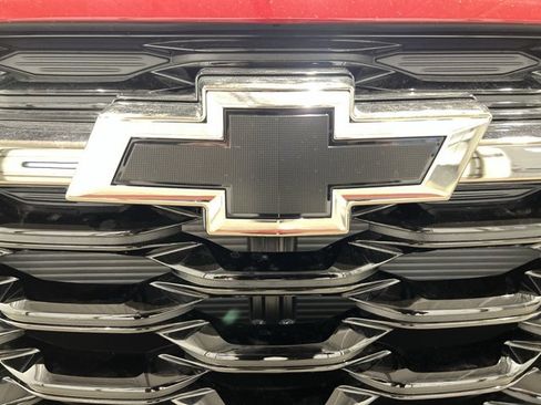 New 2026 Chevrolet Trax RS w/ Sunroof Package FWD image 31