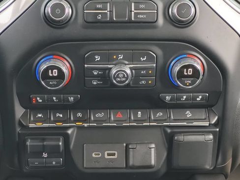 Used 2021 Chevrolet Silverado 1500 LTZ w/ Technology Package AWD/4WD image 17