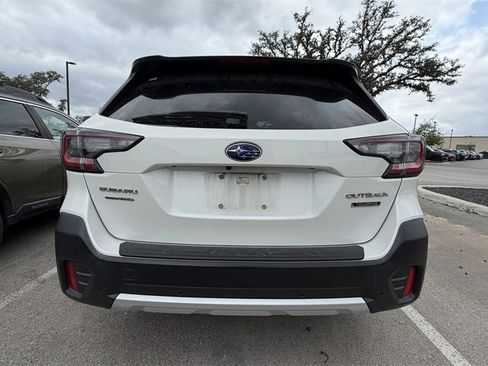 Used 2020 Subaru Outback Touring w/ Popular Package #2 image 9