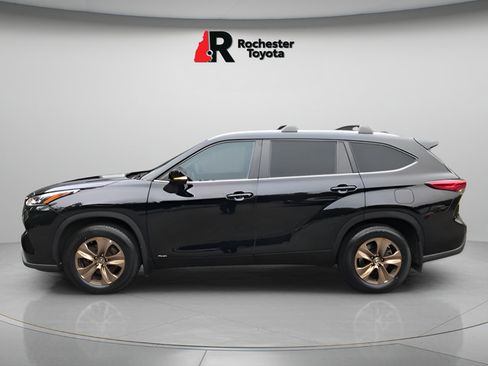 Used 2023 Toyota Highlander Bronze Edition AWD/4WD image 4