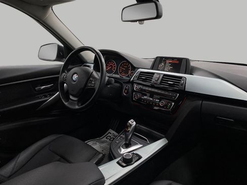 Used 2017 BMW 320i xDrive Sedan image 18