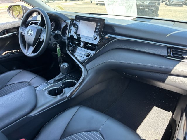 Used 2022 Toyota Camry SE w/ Carpet Mat Package (TMS) FWD image 12
