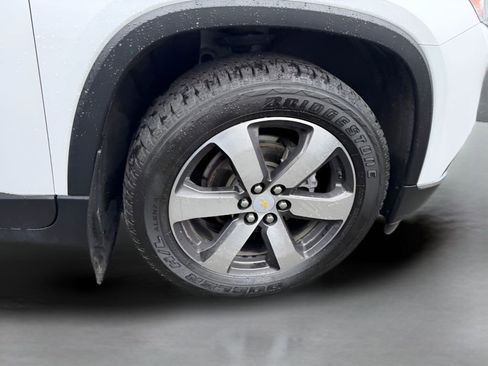 Used 2021 Chevrolet Traverse LT w/ LT Premium Package image 16