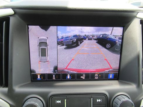 Used 2024 GMC Terrain SLT w/ Infotainment Package II AWD/4WD image 29
