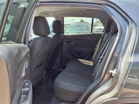 Used 2020 Chevrolet Trax LS w/ Tint and Cruise Package FWD image 9