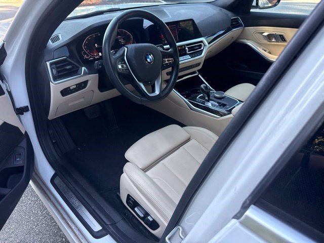 Used 2021 BMW 330i Sedan w/ Premium Package RWD image 16
