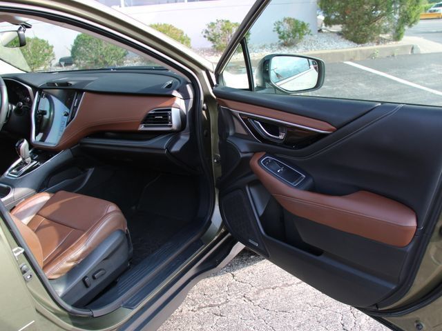 Used 2020 Subaru Outback Touring AWD/4WD image 32