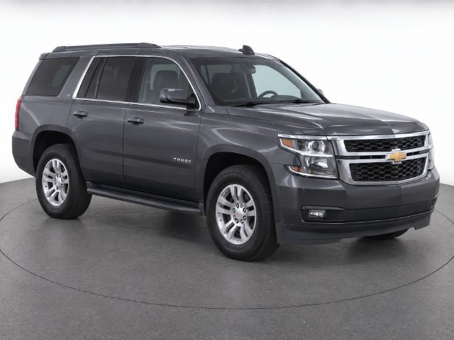 Used 2018 Chevrolet Tahoe LT w/ Luxury Package RWD image 2