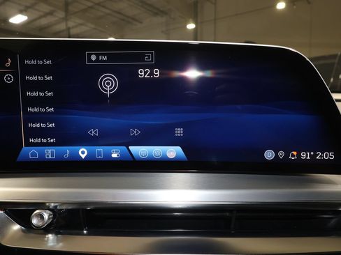 Certified 2025 Cadillac Lyriq Luxury AWD/4WD image 12