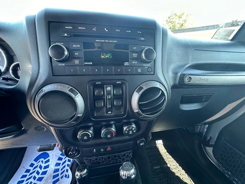 Used 2017 Jeep Wrangler Unlimited Sport w/ Quick Order Package 24S image 13