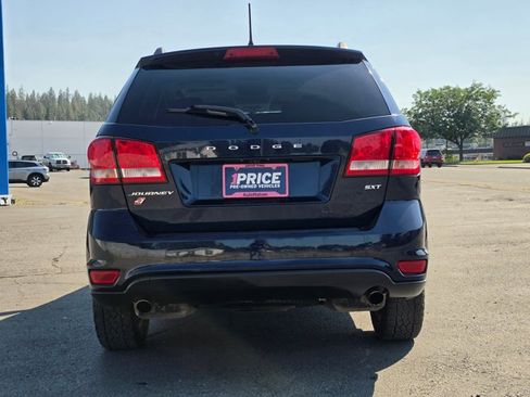 Used 2018 Dodge Journey SXT w/ Connectivity Group AWD/4WD image 4