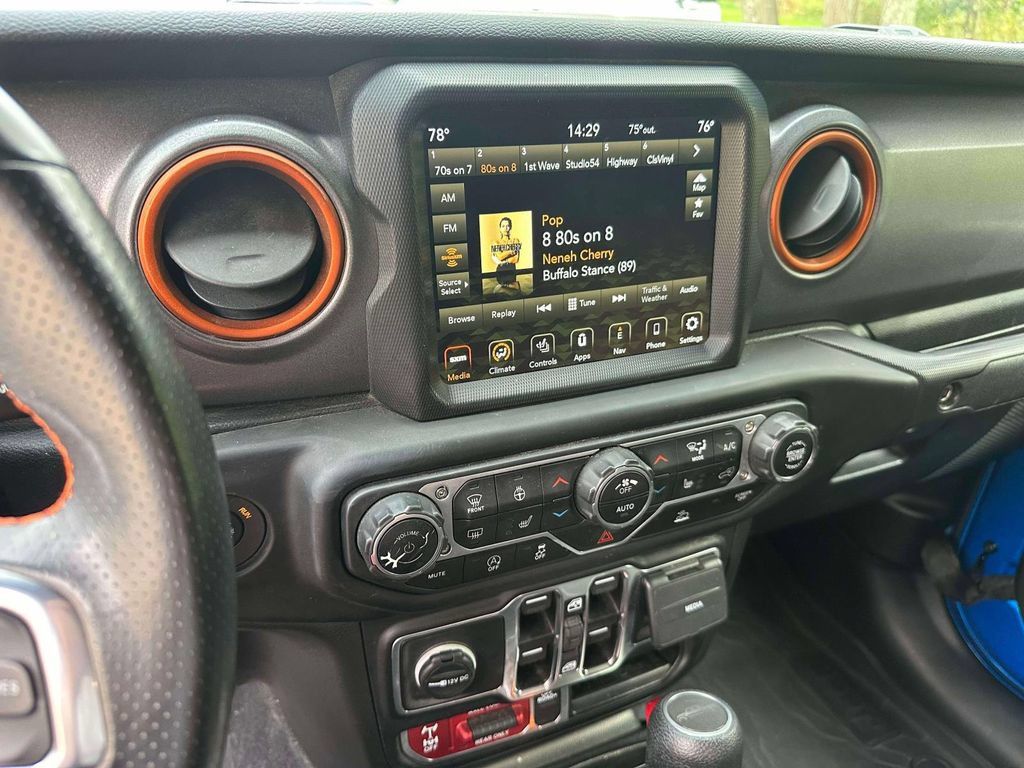 Used 2023 Jeep Gladiator Mojave w/ LED Lighting Group AWD/4WD image 28