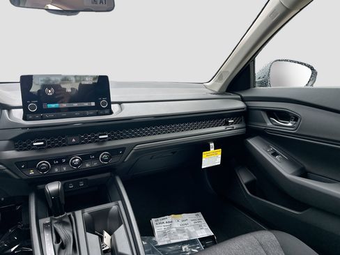New 2025 Honda Accord SE image 17