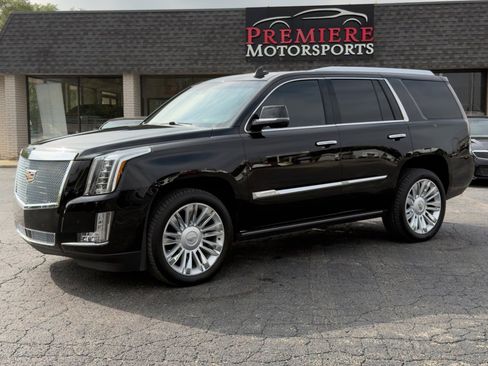 Used 2016 Cadillac Escalade Platinum image 2