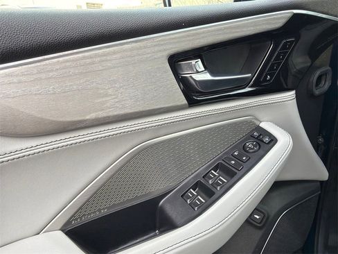 Used 2023 Acura MDX SH-AWD w/ Advance Package image 37