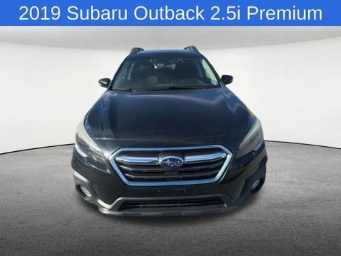 Used 2019 Subaru Outback 2.5i Premium AWD/4WD image 3