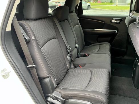 Used 2013 Dodge Journey SXT w/ Flexible Seating Group image 11