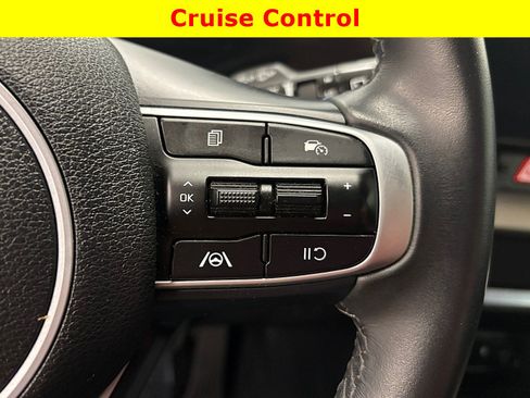 Used 2024 Kia Sportage EX FWD image 32