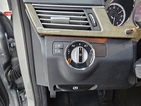 Used 2010 Mercedes-Benz E 350 Sedan w/ Premium 1 Pkg image 36