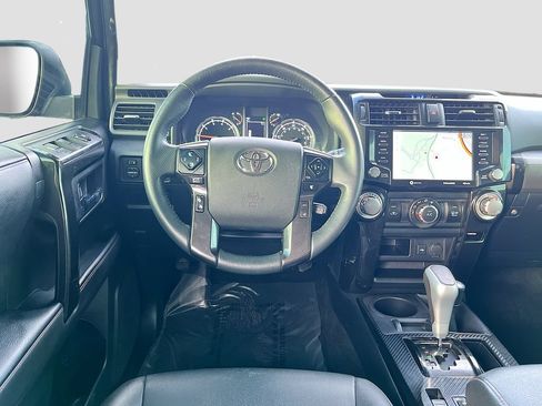 Used 2022 Toyota 4Runner TRD Off-Road Premium AWD/4WD image 22