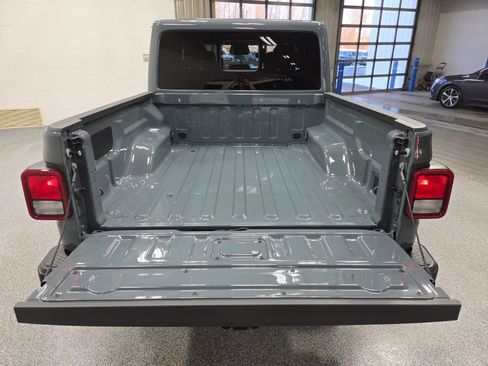 New 2026 Jeep Gladiator Sport image 36