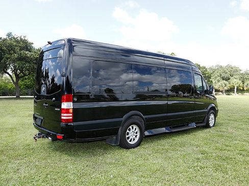 Used 2017 Mercedes-Benz Sprinter 3500 image 1