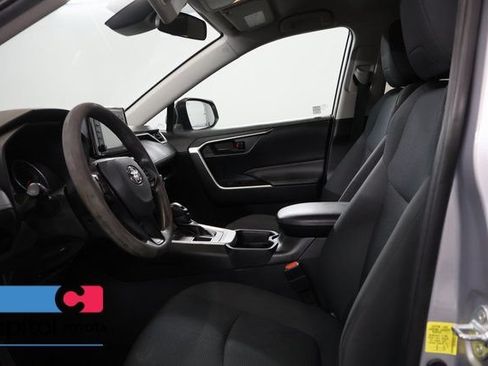 Certified 2021 Toyota RAV4 LE AWD/4WD image 12