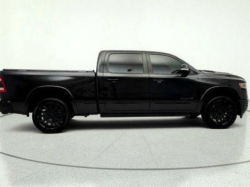 Used 2020 RAM 1500 Limited w/ Black Appearance Package AWD/4WD image 4