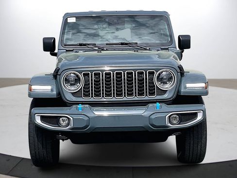Certified 2024 Jeep Wrangler Unlimited Sahara AWD/4WD image 3