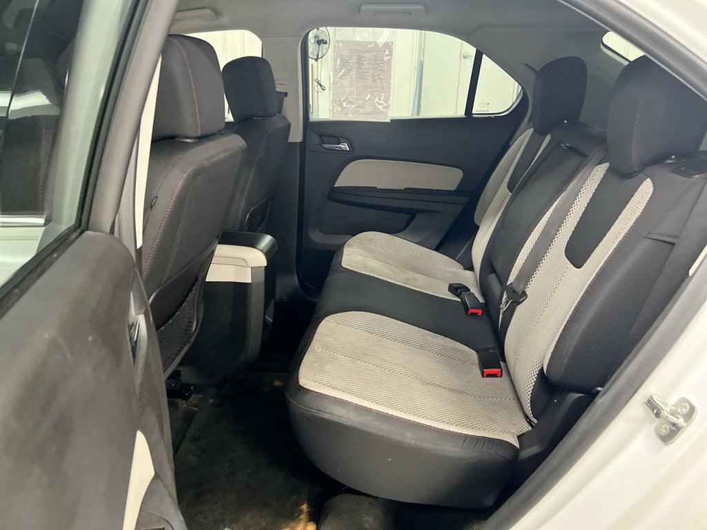 Used 2015 Chevrolet Equinox LT w/ Driver Convenience Package FWD image 22