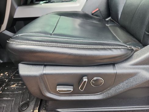 Used 2019 Ford F250 Lariat w/ Lariat Ultimate Package AWD/4WD image 11