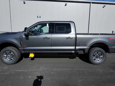 New 2026 Ford F250 Lariat w/ FX4 Off-Road Package image 5