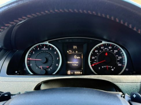 Used 2016 Toyota Camry SE FWD image 29