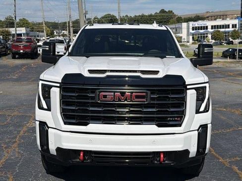 Used 2024 GMC Sierra 2500 AT4 w/ AT4 Premium Plus Package AWD/4WD image 2
