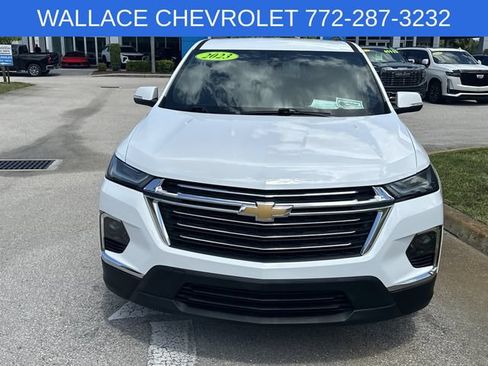 Used 2023 Chevrolet Traverse LT FWD image 4