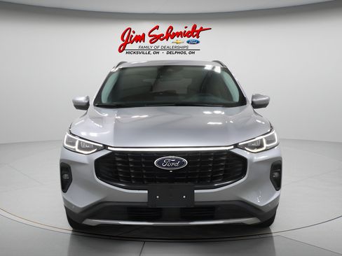 Used 2024 Ford Escape Platinum AWD/4WD image 3
