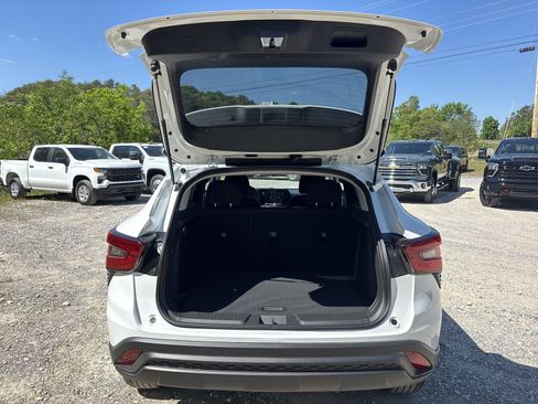 New 2026 Chevrolet Trax LS FWD image 25