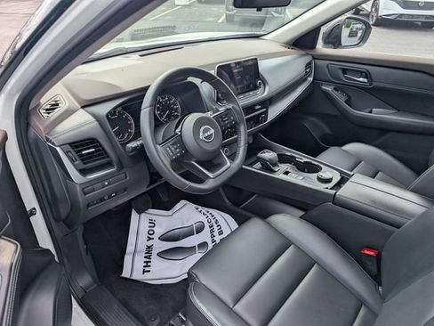 Certified 2023 Nissan Rogue SV w/ SV Premium B Package AWD/4WD image 16