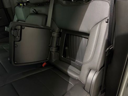 New 2026 GMC Sierra 1500 SLT image 25
