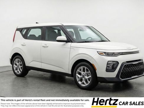Used 2025 Kia Soul LX w/ LX Technology Package FWD image 1