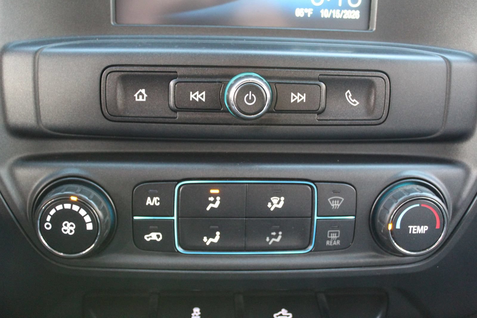 Used 2018 Chevrolet Silverado 1500 Custom w/ Custom Value Package RWD image 20