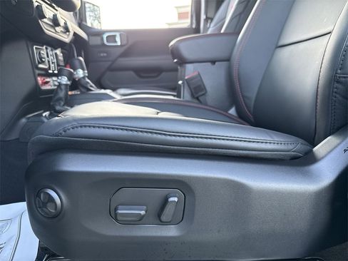 New 2025 Jeep Wrangler Unlimited Rubicon w/ Steel Bumper Group image 12