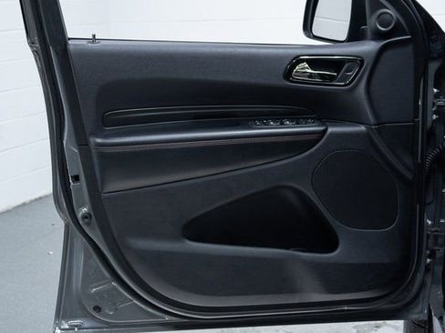 Used 2023 Dodge Durango GT image 9