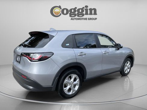 Certified 2023 Honda HR-V LX image 5