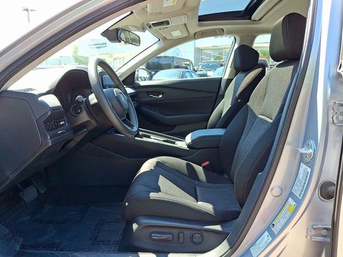 Used 2023 Honda Accord EX image 13