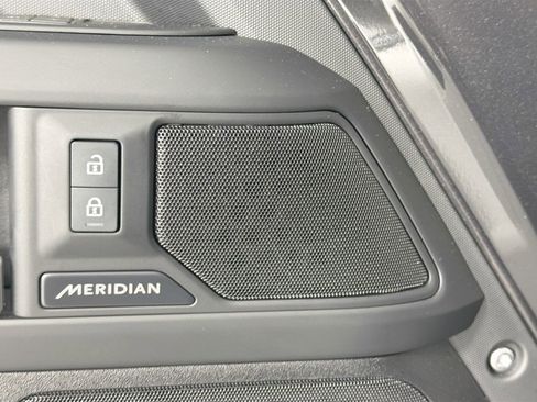 Certified 2025 Land Rover Defender 110 S image 20